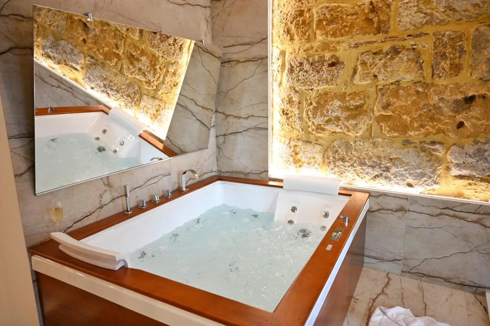 Raquel Suite And Spa Palerme 0*,  Italie
